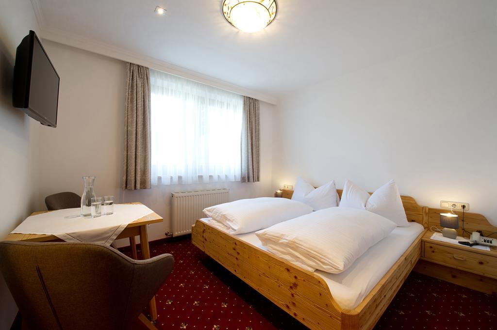Pension Edelweiss Sankt Johann im Pongau Phòng bức ảnh